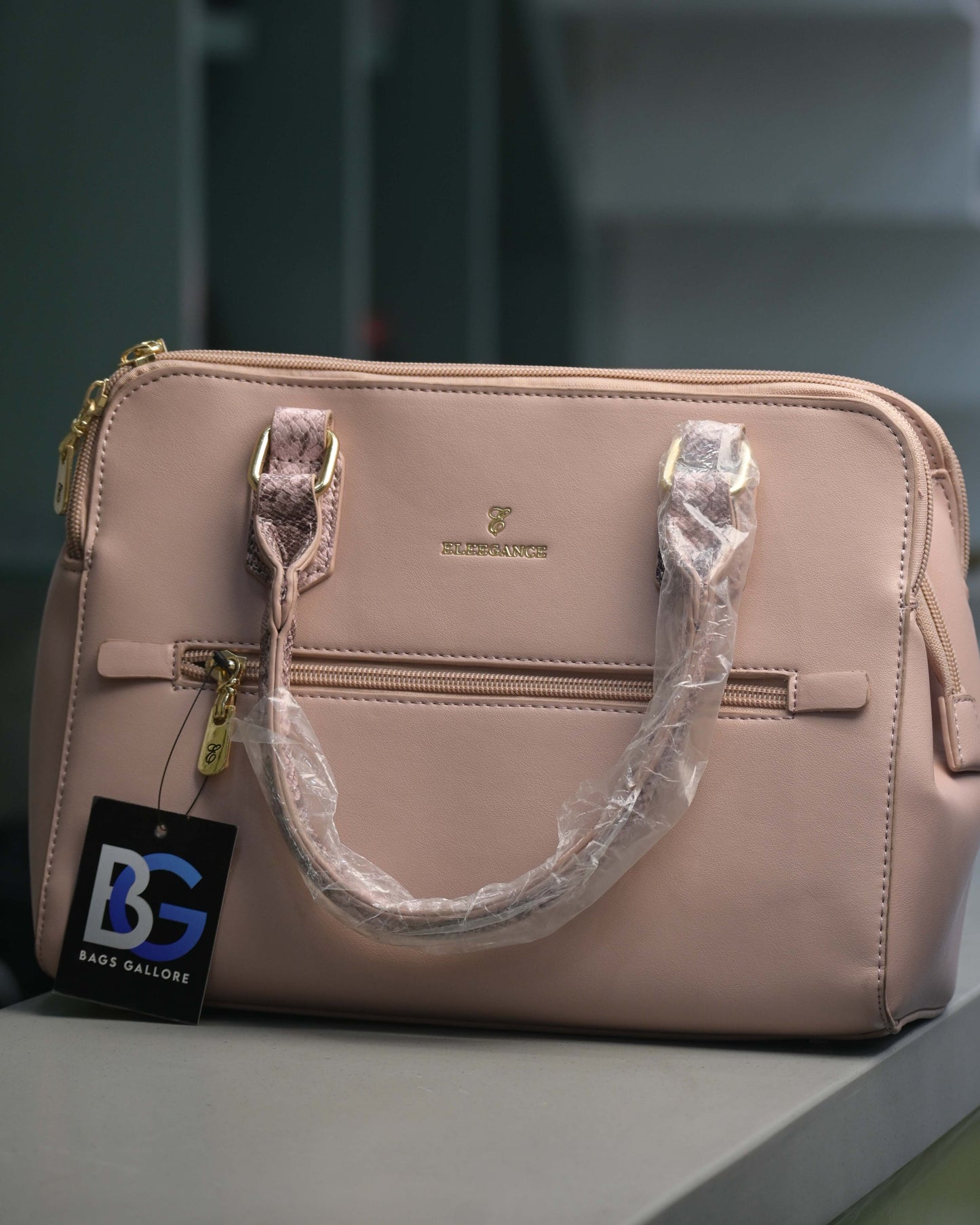 Genuine Leather Eleegance Official Hand Bag