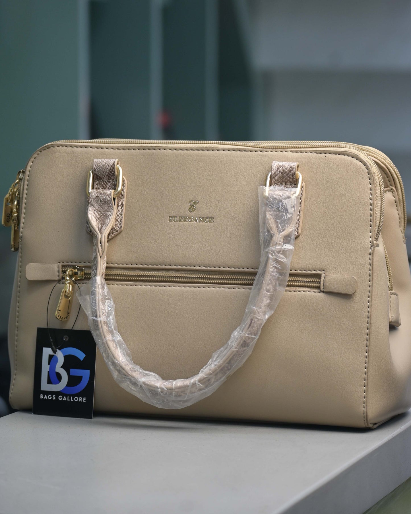 Genuine Leather Eleegance Official Hand Bag