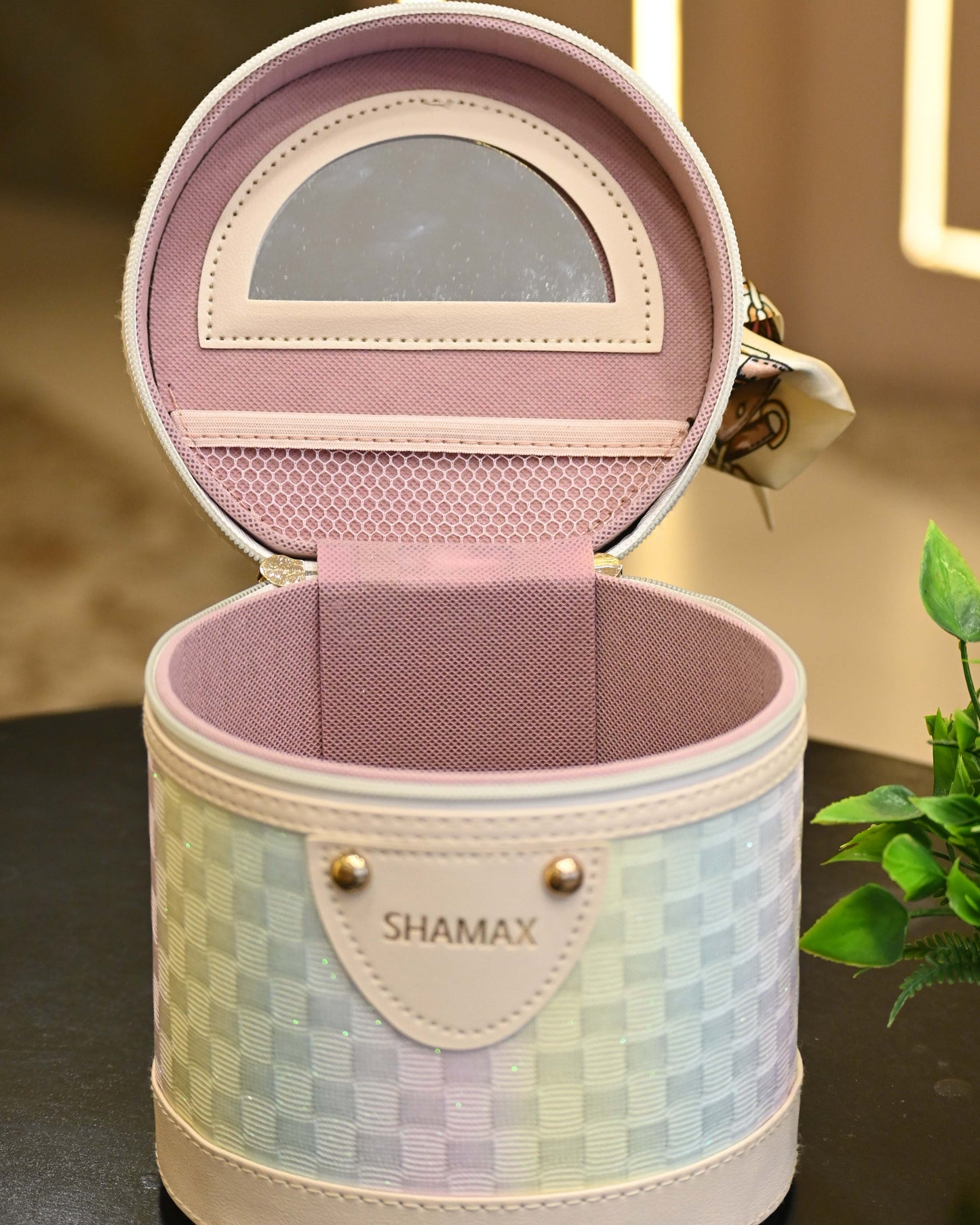 Round Bridal makeup Vanity Box