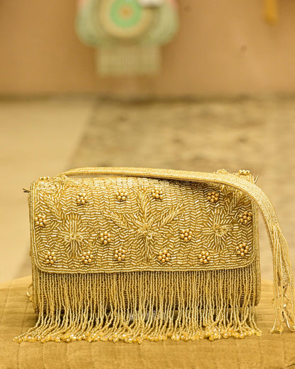 Embellishment Roshiyaan Clutch