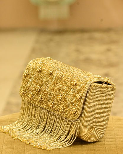 Embellishment Roshiyaan Clutch