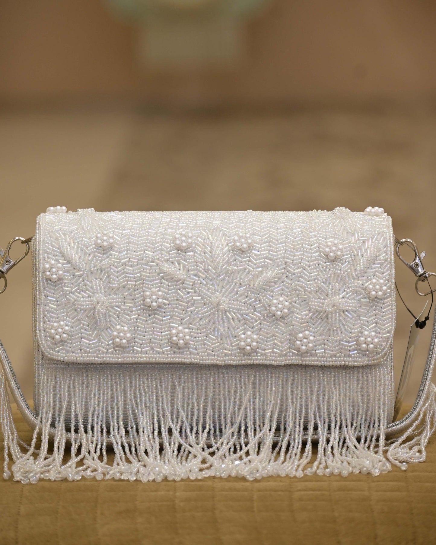 Embellishment Roshiyaan Clutch